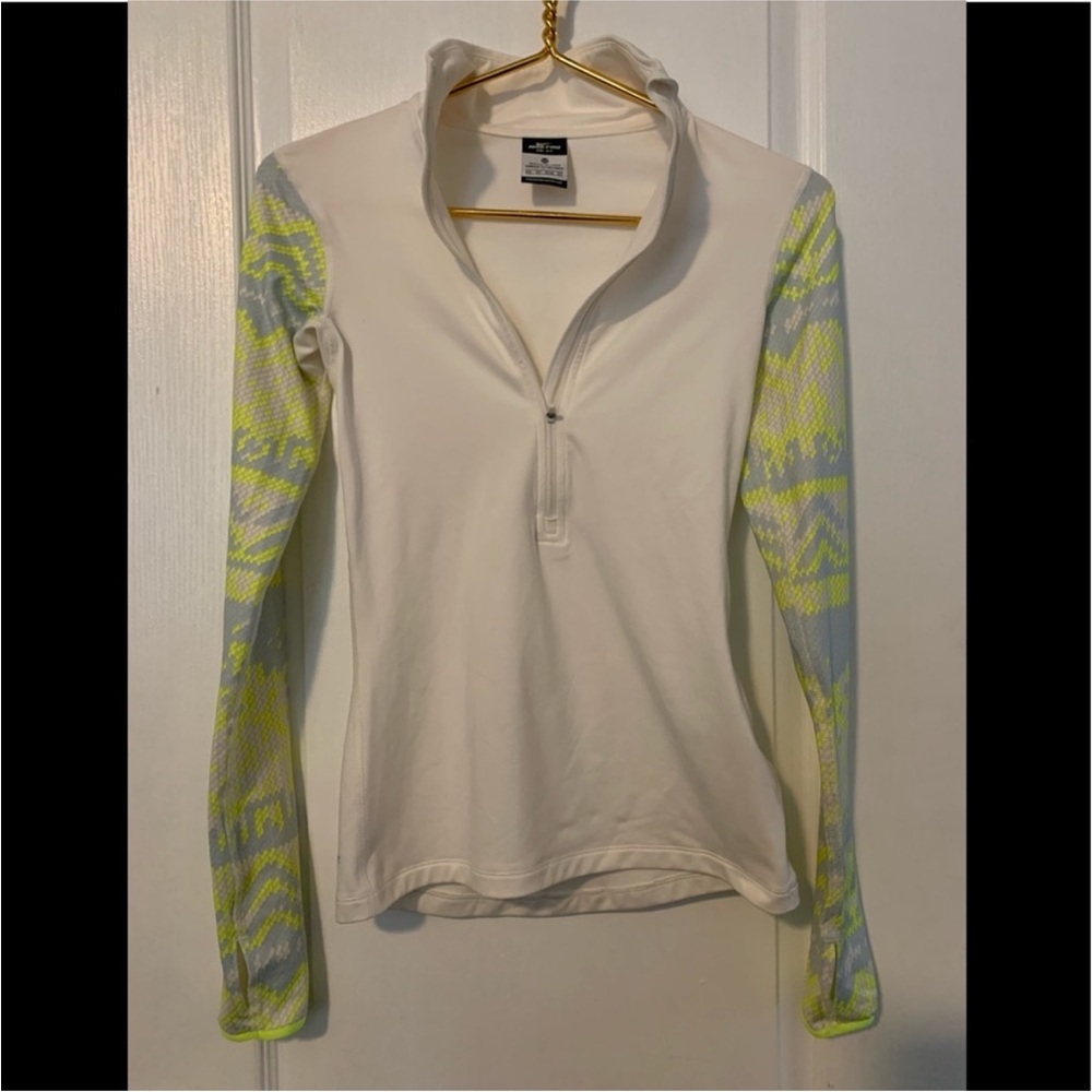 Nike Pro Dri-fit pop over size XS